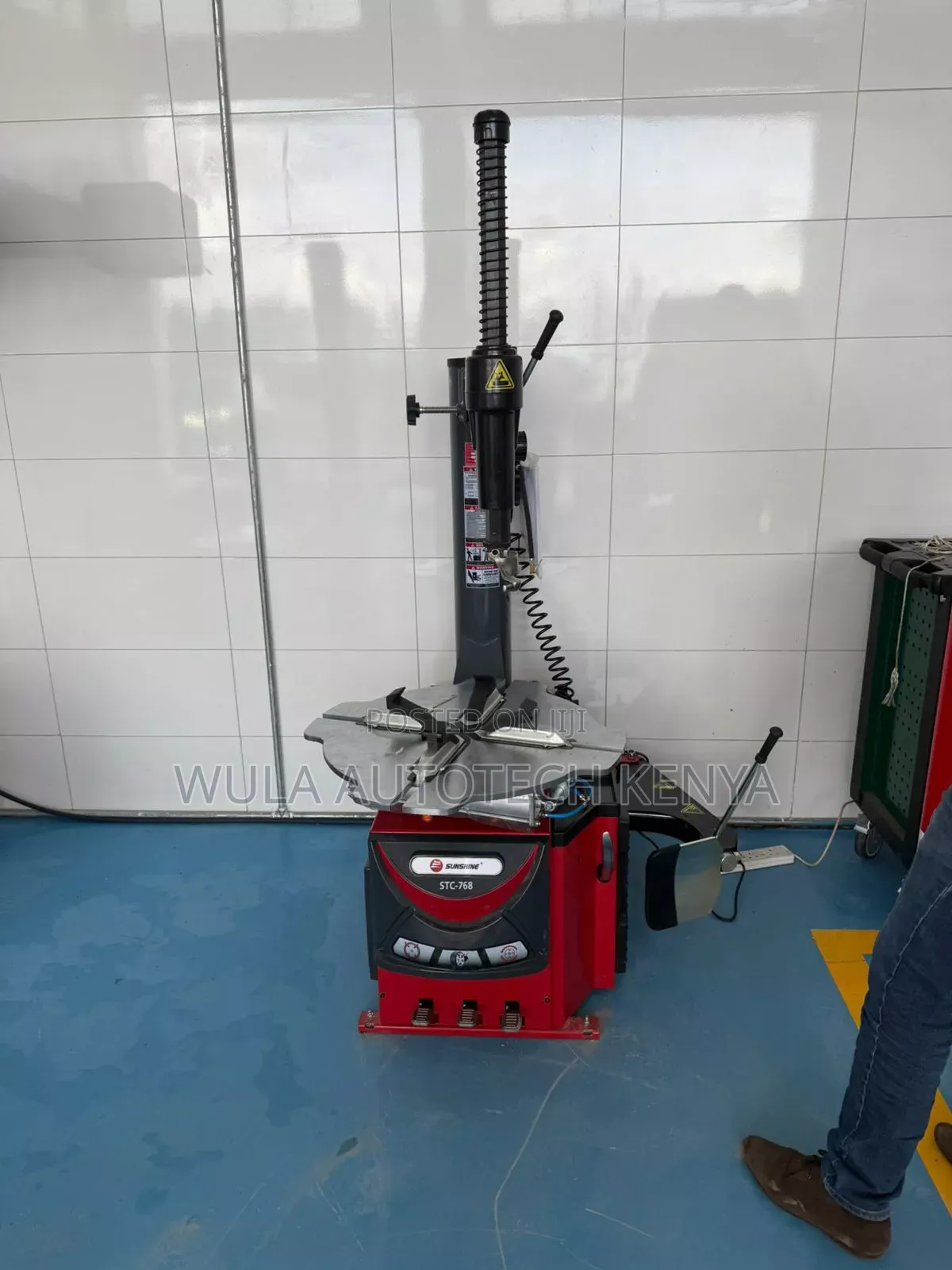 Advanced Automatic System Tyre Remover STC 768 Machine Sunshine