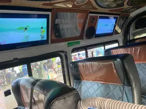 Toyota HiAce 2003 White