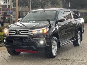 Toyota Hilux 2019 Black