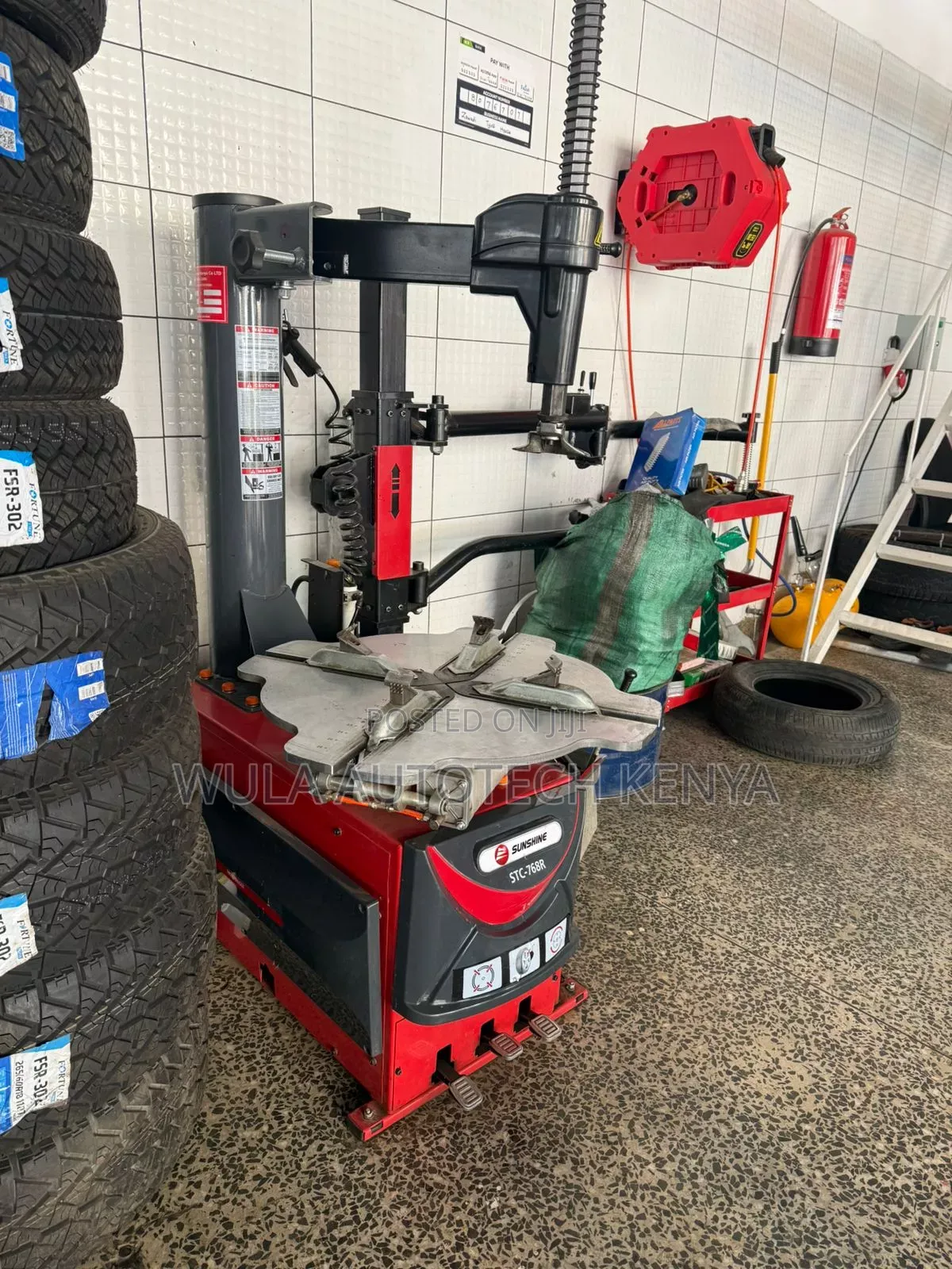 Fully Automatic Tyre Changing System STC 768 Sunshine Wula