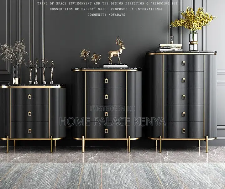 Drawer Chest; 5 Wooden Chest of Drawers