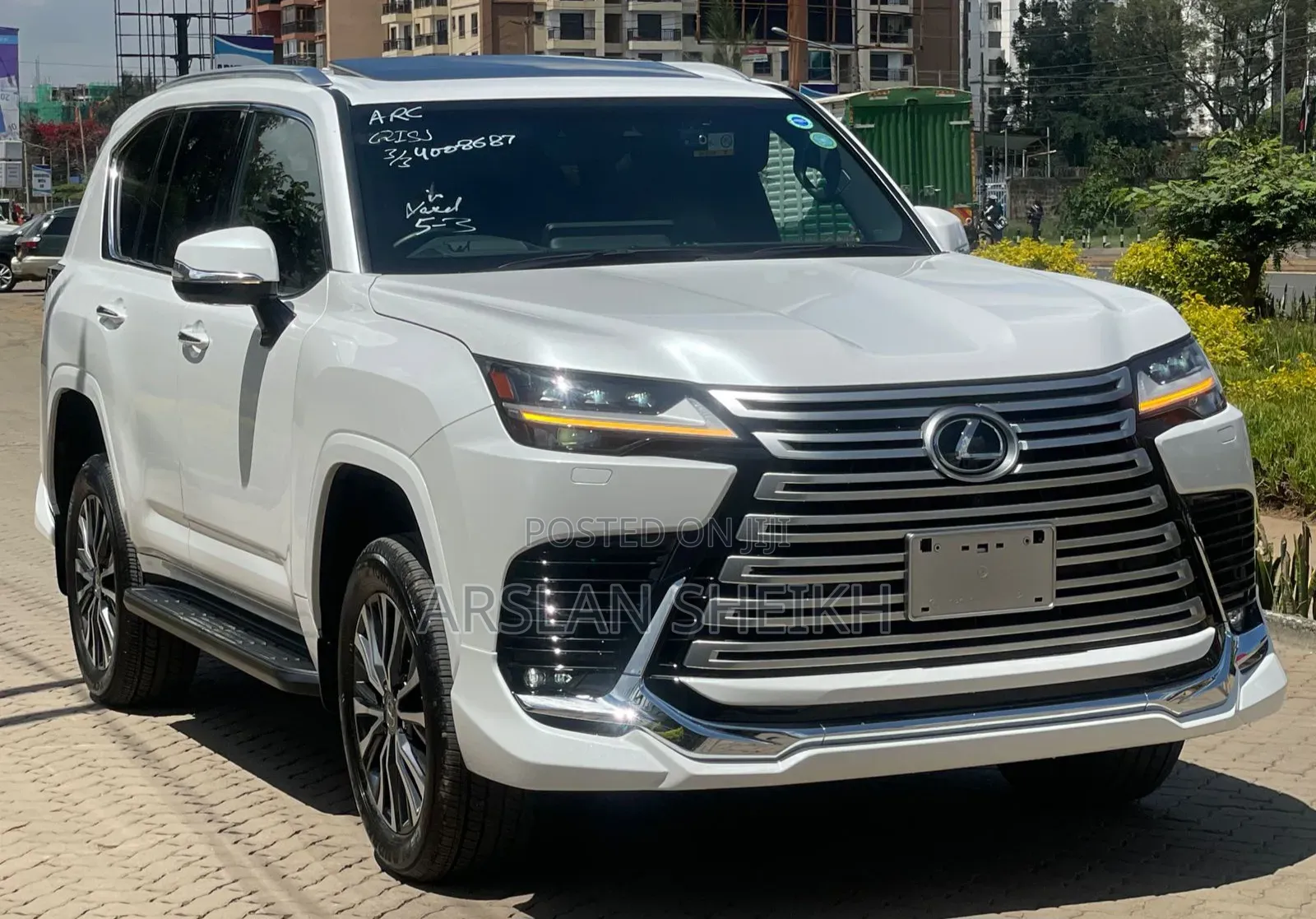 Lexus LX 600 2022 White
