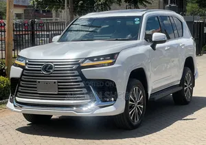 Lexus LX 600 2022 White