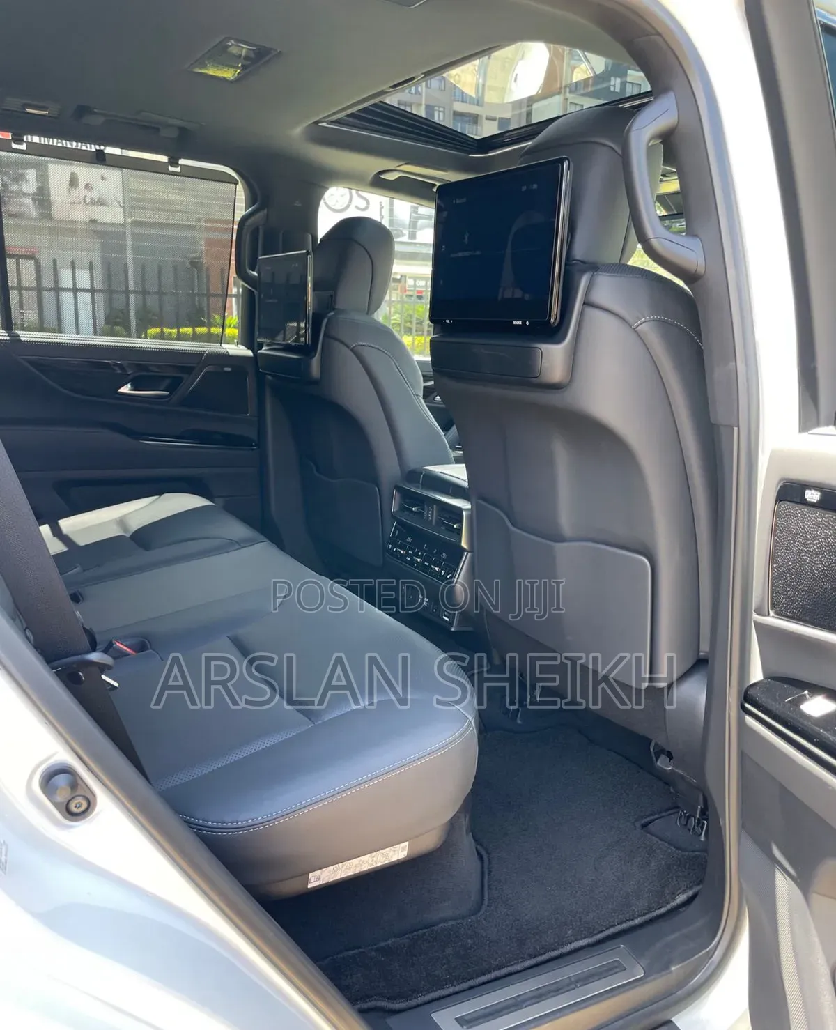 Lexus LX 600 2022 White