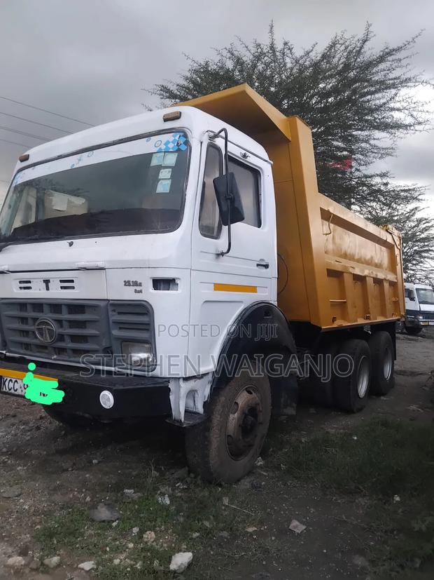 Tata 2015 White For Sale - thumbnail 3