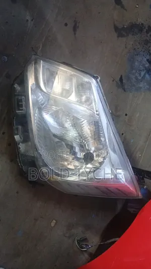 Daihatsu Move Headlight