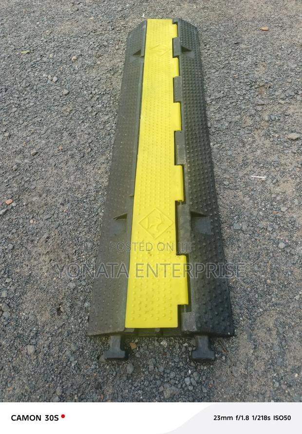 2-channel Rubber Cable Protector/Guard - thumbnail 2