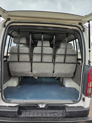 Toyota HiAce 2015 White