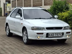Subaru Impreza 2000 White