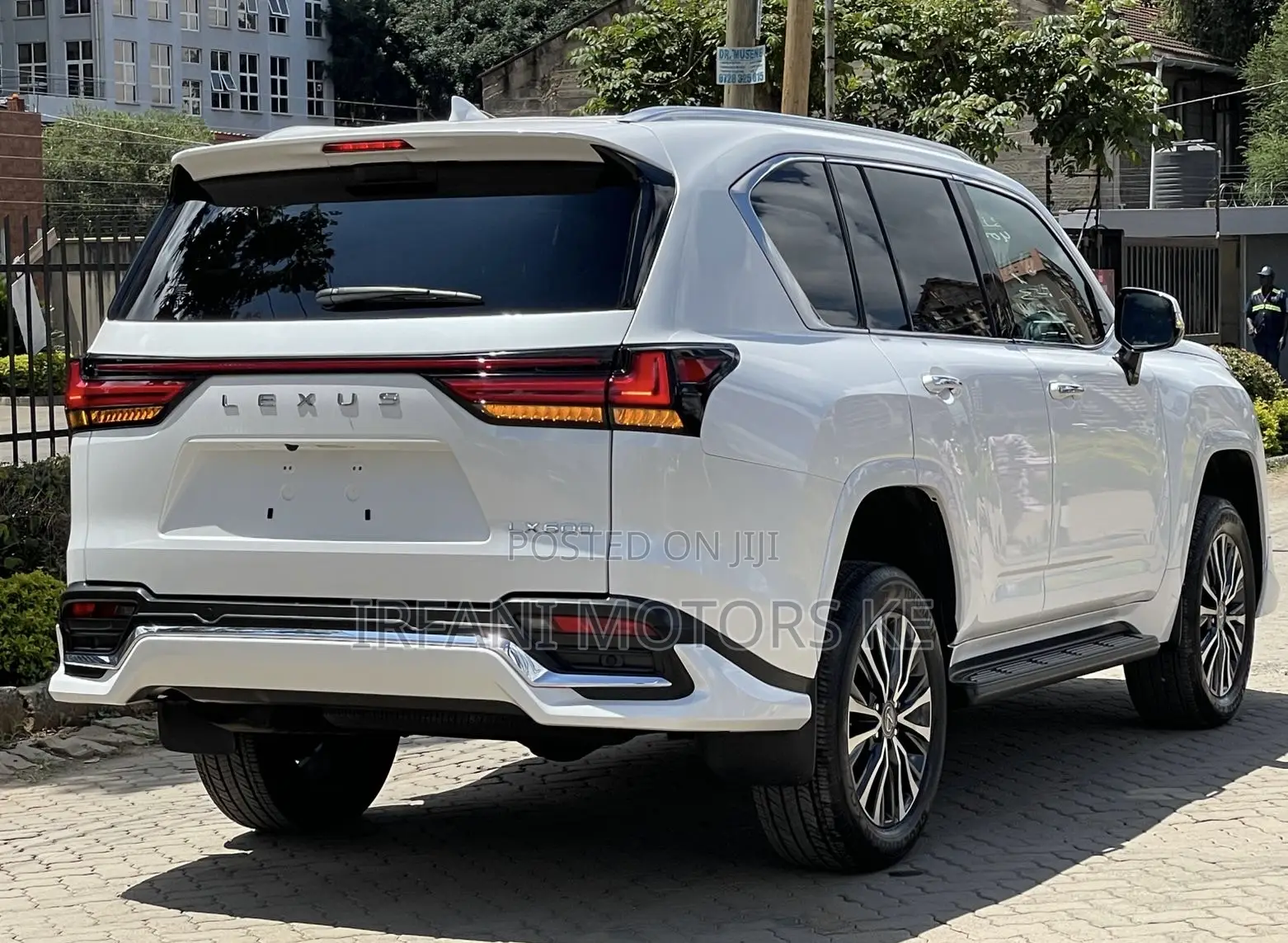 Lexus LX 600 2022 White