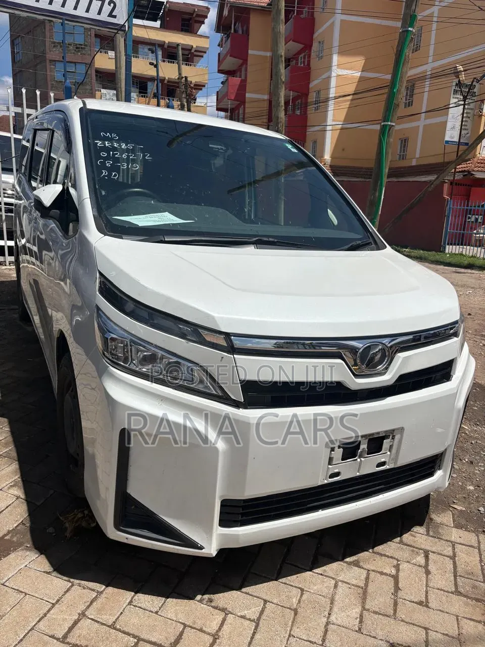 Toyota Voxy 2019 Pearl