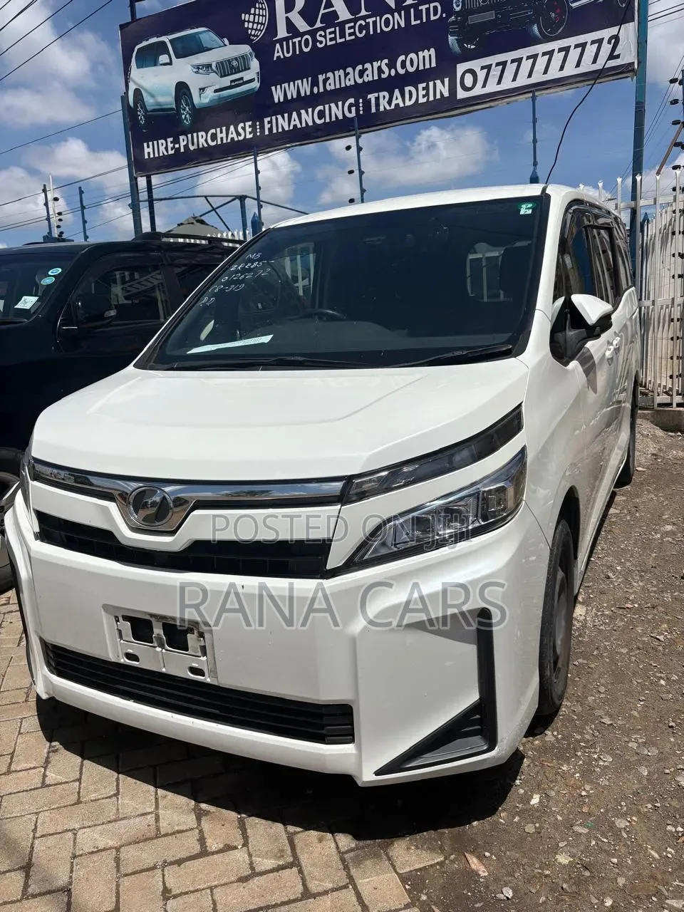 Toyota Voxy 2019 Pearl