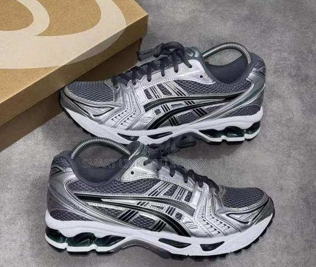 Asics Gel Sneakers