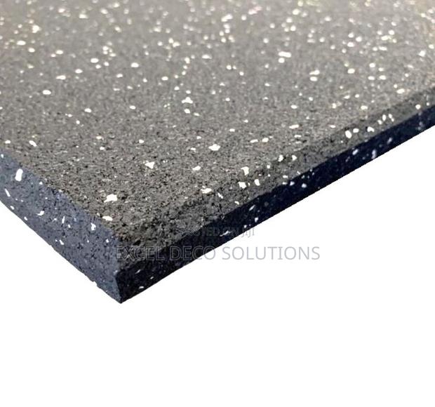 Heavy Duty Rubber Gym Mat – Professional Fitness Flooring