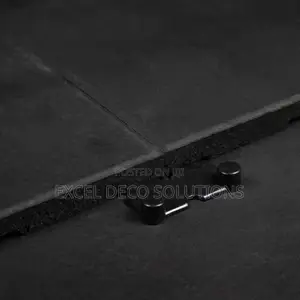 Heavy Duty Rubber Gym Mat for Safe Comfortable Training
