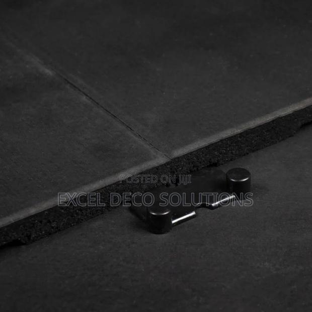 Heavy Duty Rubber Gym Mat for Safe Comfortable Training