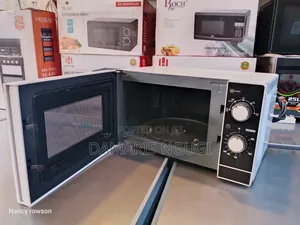 Ramtons Black and White Microwave