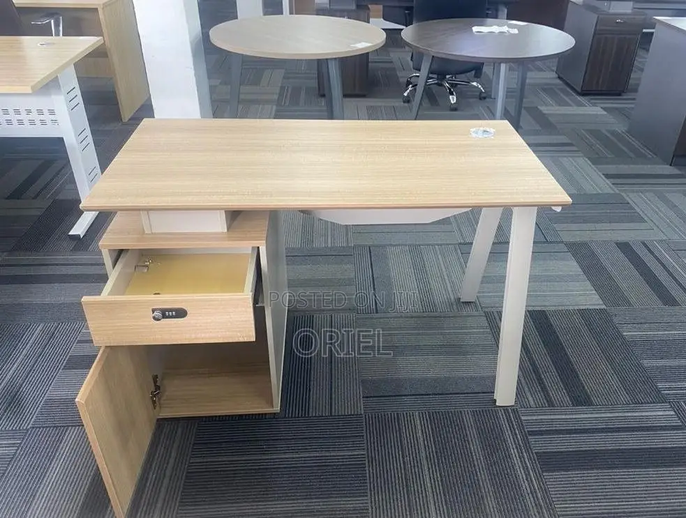 Office Desk : Office 1.4m Staff Productivity Desk