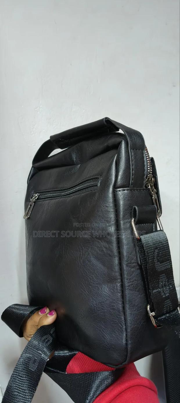 Jeep Compact Everyday Carry Shoulder Bag
Jeep Business Travel Bag