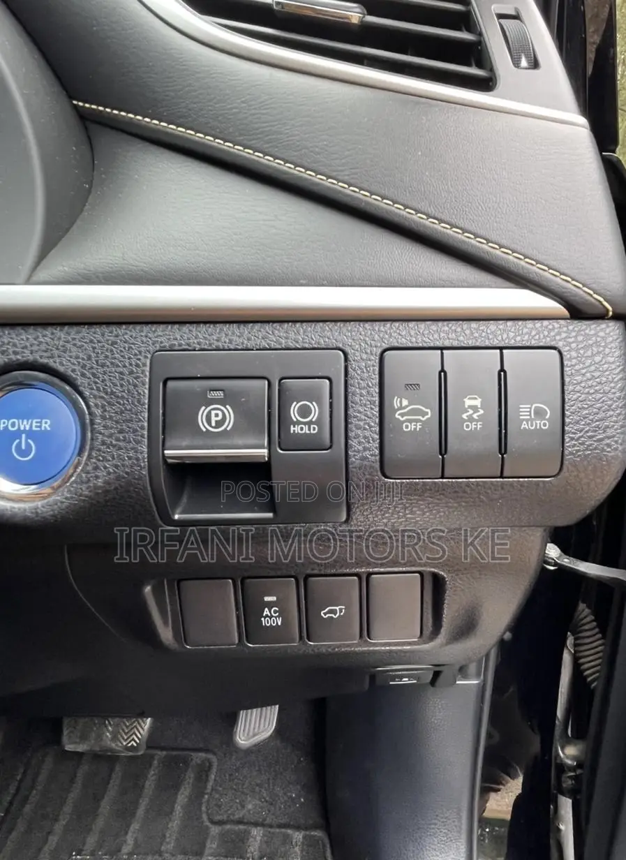 Toyota Harrier 2.0 2019 Matt Black