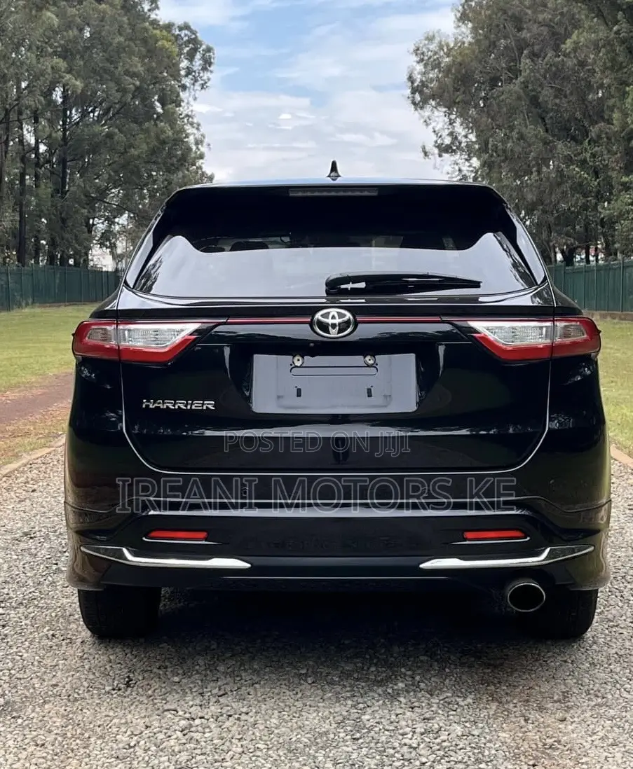 Toyota Harrier 2.0 2019 Matt Black