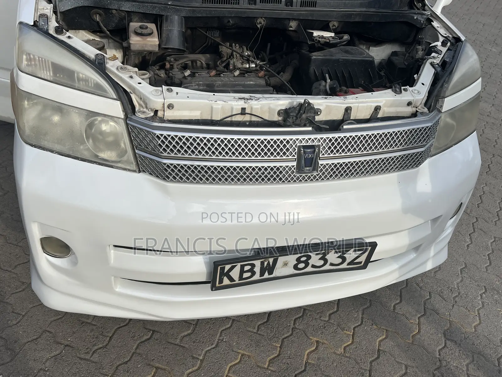 Toyota Voxy 2006 Off white