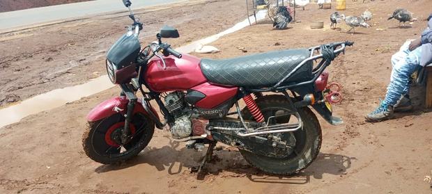 TVS HLX 125 2014