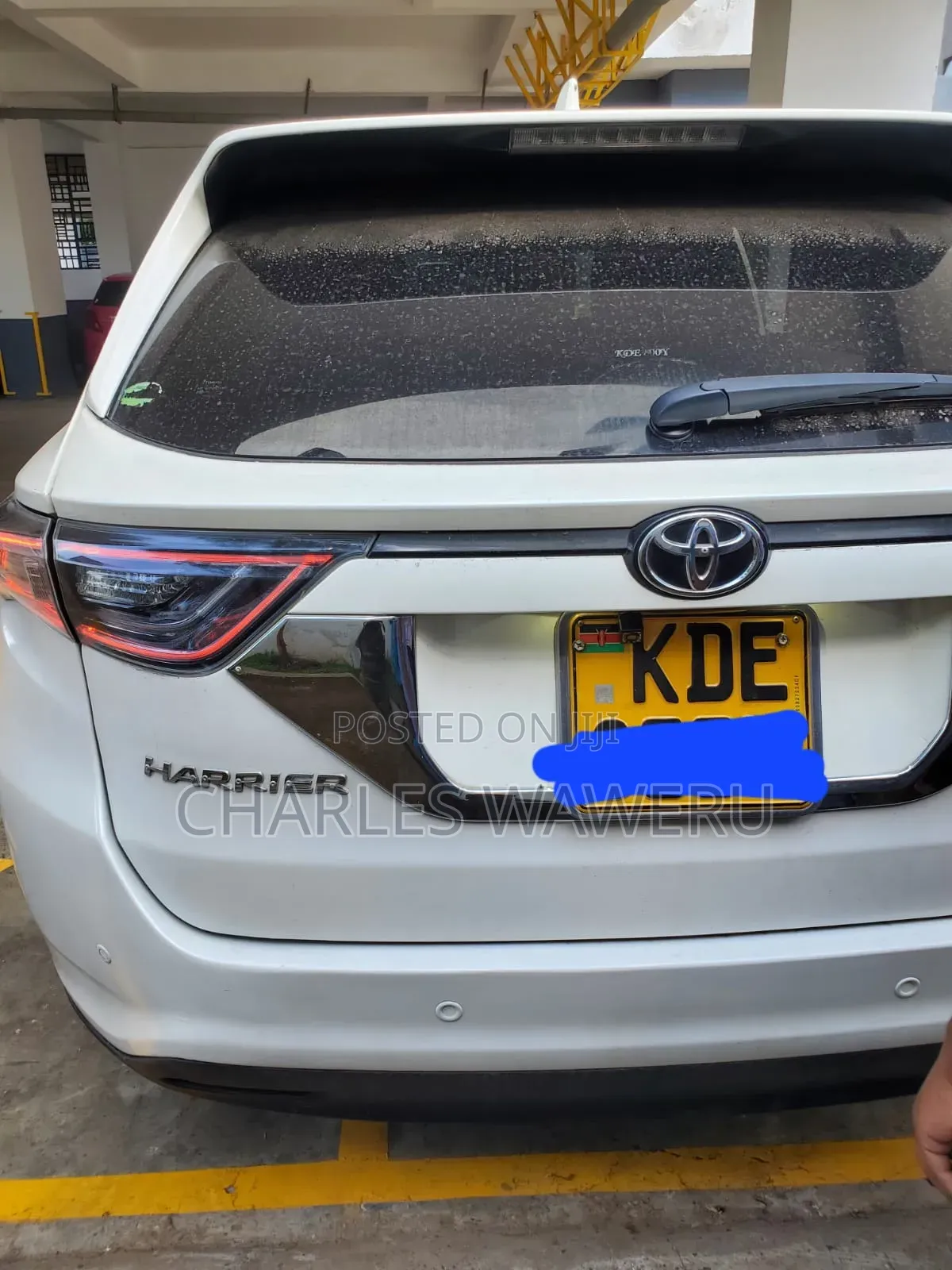 Toyota Harrier 2.0 2014 White
