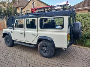 Land Rover Defender 1997 White