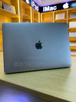 Laptop Apple MacBook Pro 2020 16GB Intel Core i5 SSD 512GB