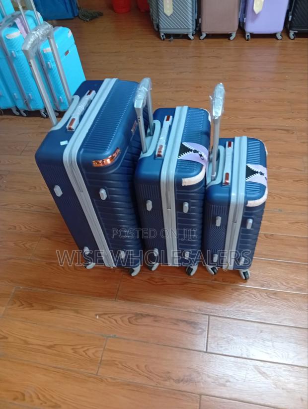 *3 In1 Luxurious Fiber Suitcase Size 4