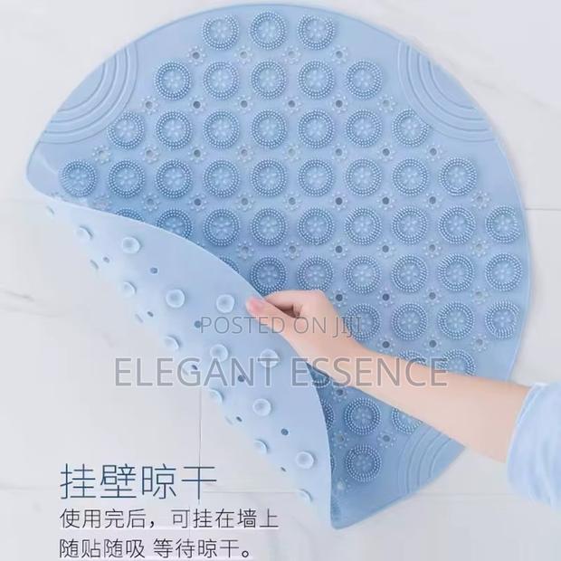 Washable Anti-Slip Eco-Friendly Rectangle Bathroom Bathtub Mat Suction - thumbnail 4