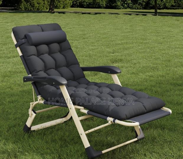 Sun Lounger: Portable Zero Gravity Lounge Chair