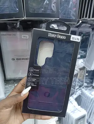 Samsung Galaxy S25 Ultra Prominent Grid-Like, Textured Pattern Case