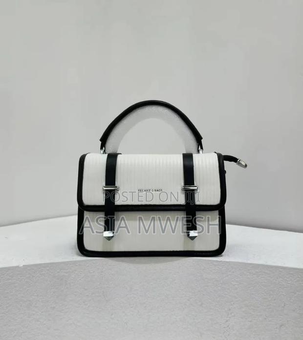 Classic Handbag for Women - thumbnail 2