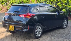 Toyota Auris 2013 Black