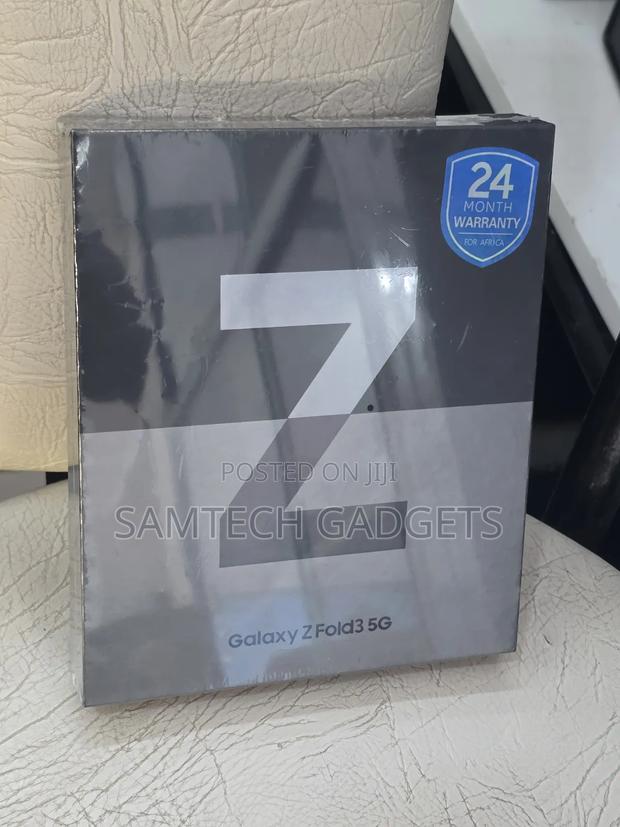 New Samsung Galaxy Z Fold 3 256 GB Blue - thumbnail 2
