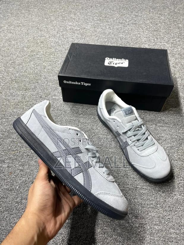 Onitsuka Tiger Tokuten Sneakers