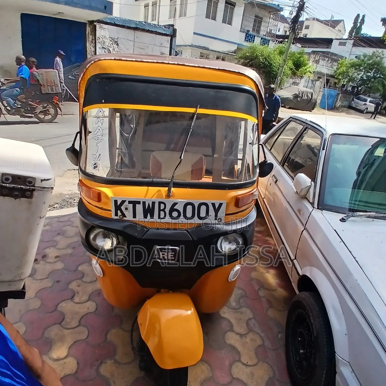 Bajaj RE 2022 Yellow