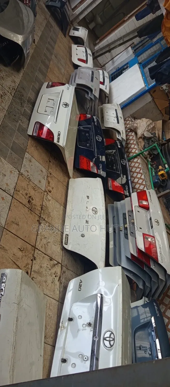 Premio 240 ,110,Avensis ,Crown ,Platz Boot Trunk