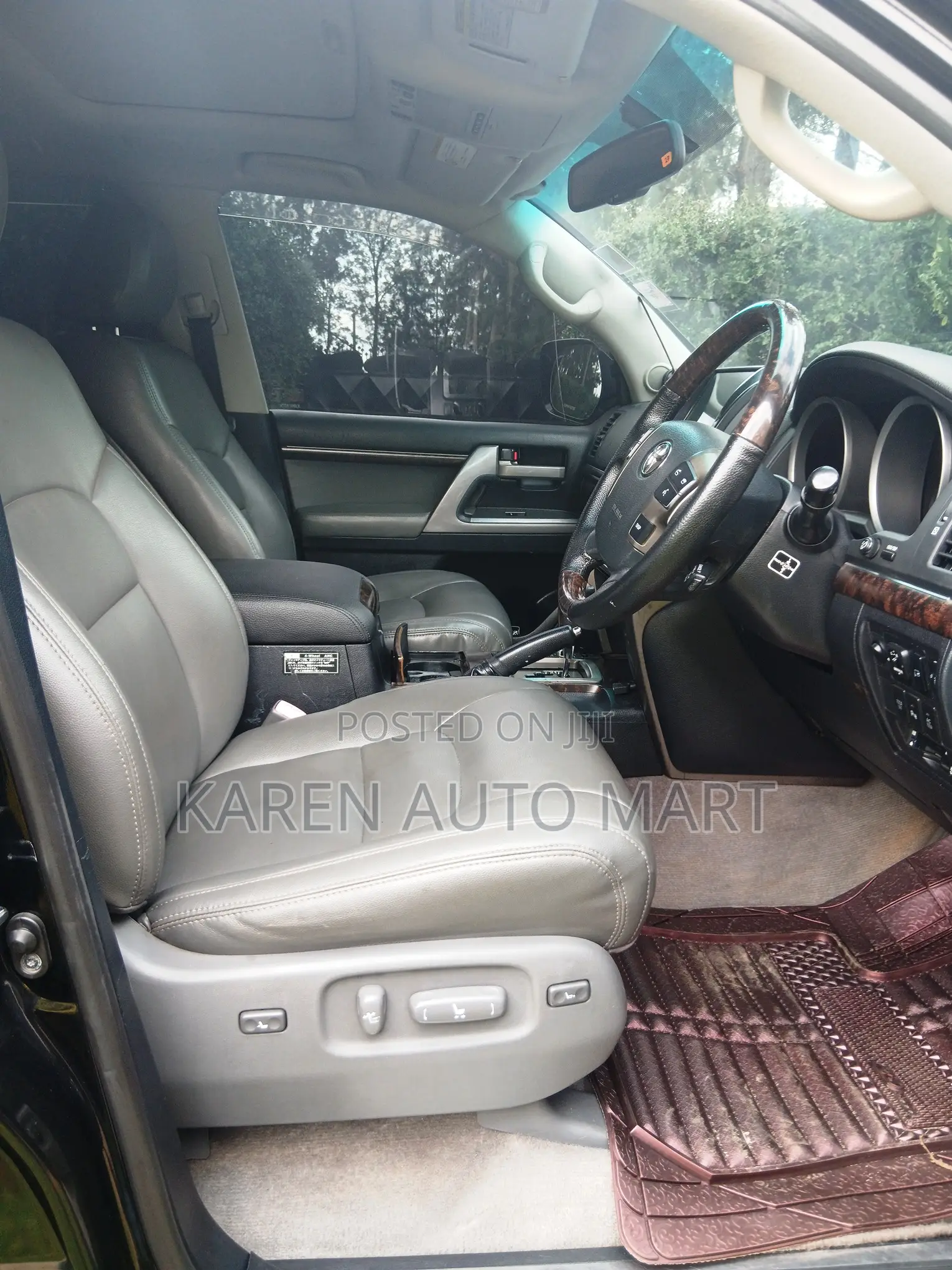 Toyota Land Cruiser 2010 Black