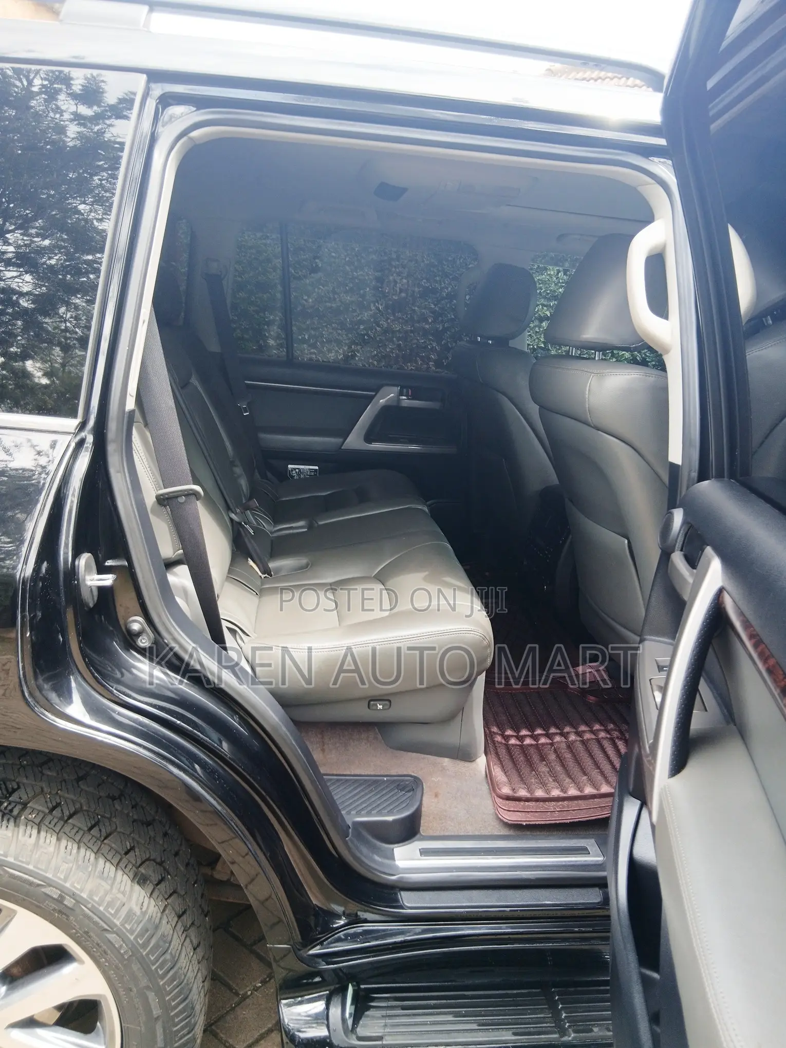 Toyota Land Cruiser 2010 Black