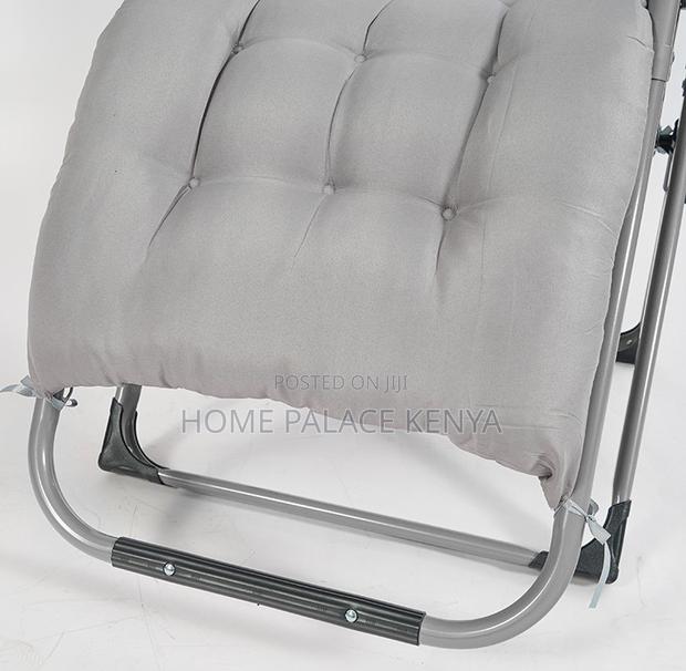 Sun Lounger: Portable Zero Gravity Lounge Chair - thumbnail 12