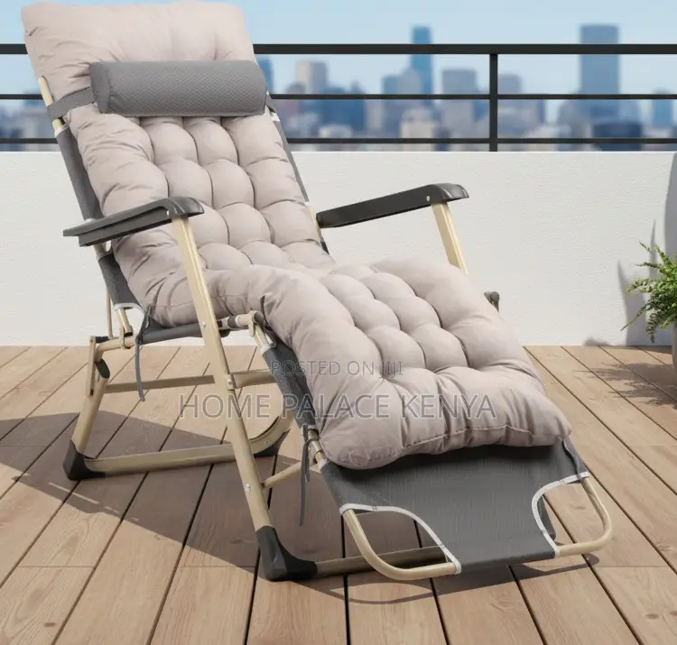 Sun Lounger: Portable Zero Gravity Lounge Chair