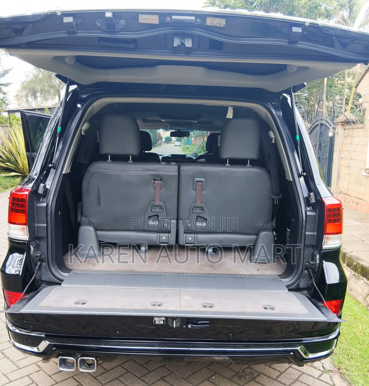 Toyota Land Cruiser 2010 Black