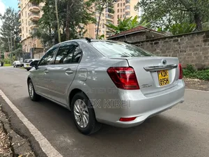 Toyota Axio 2015 Silver