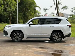 Lexus LX 600 2022
