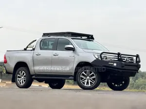 Toyota Hilux Revo Double Cab Deisel 2.8 AWD 2018 Silver