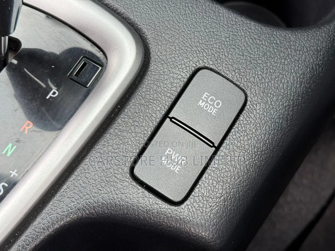 Toyota Hilux Revo Double Cab Deisel 2.8 AWD 2018 Silver