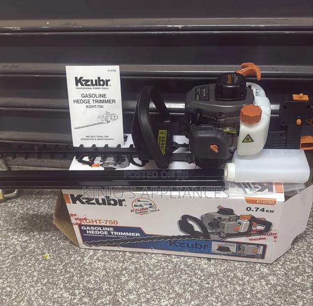 Gasoline Hedge Trimmer - main view